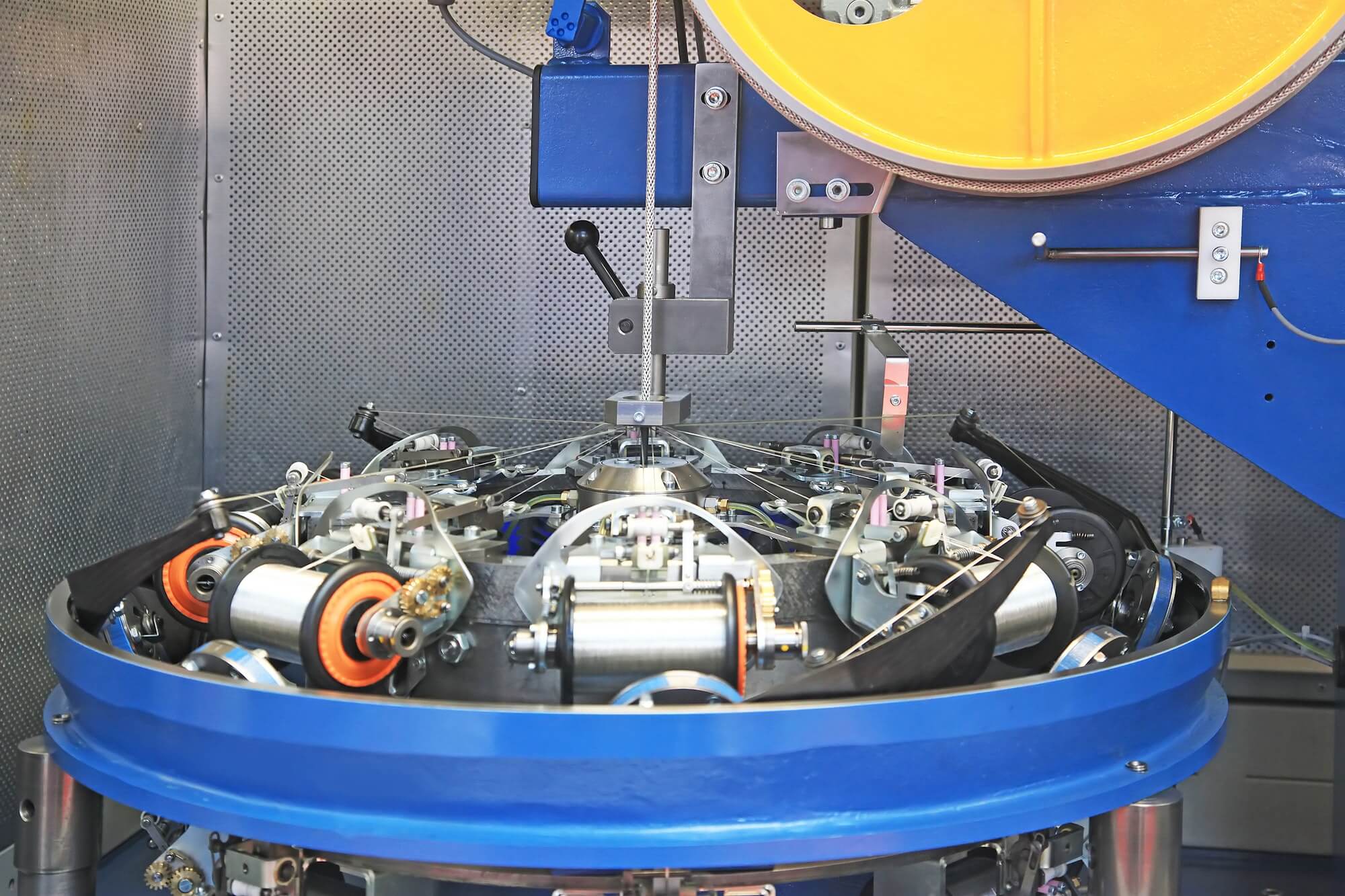 Fully Integrated Services for Manufacturing Industry