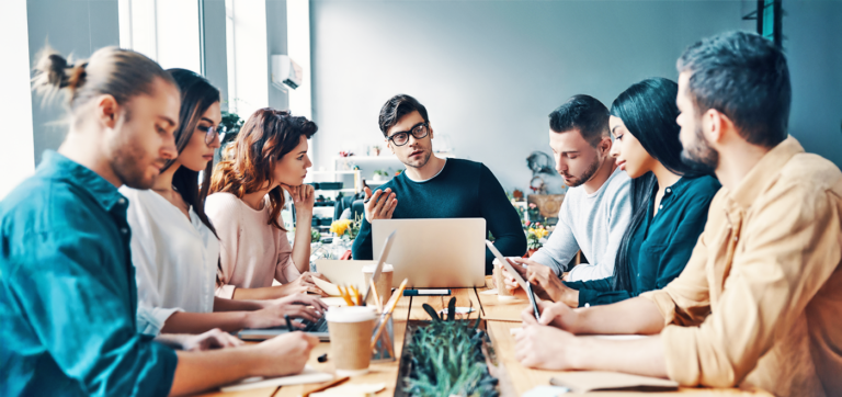 Difference between Inhouse vs outsourced marketing